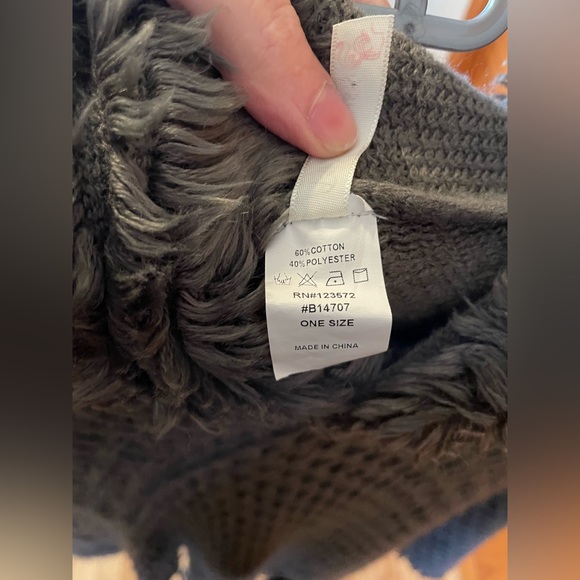 Pinklicious Poncho - Picture 2 of 4